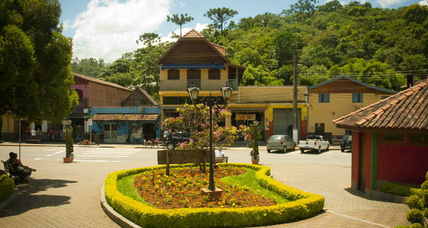 Gestor do Observatório de Turismo do Território Mantiqueira. Edital 001/2013.